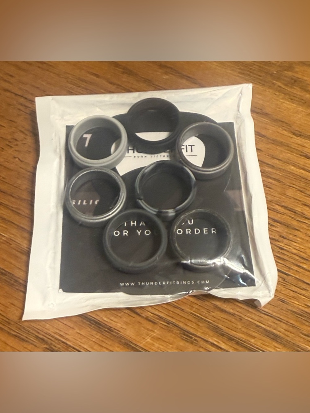 Thunder fit size 8 silicone rings. 7 in the pack.